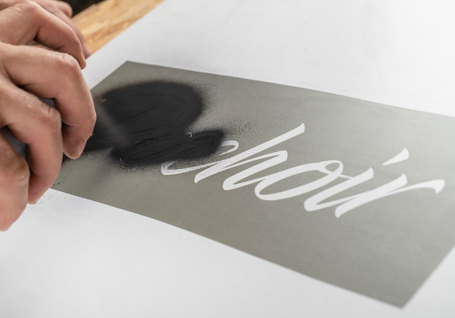 Pochoir adhesif en PVC personnalise signaletique pochoir