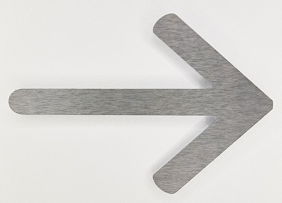 Lettre et logo aluminium or ou argent 3mm Fleche Argent